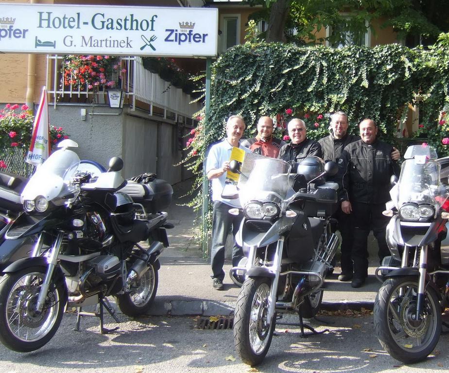 Hotel-Gasthof Martinek Baden Exterior photo