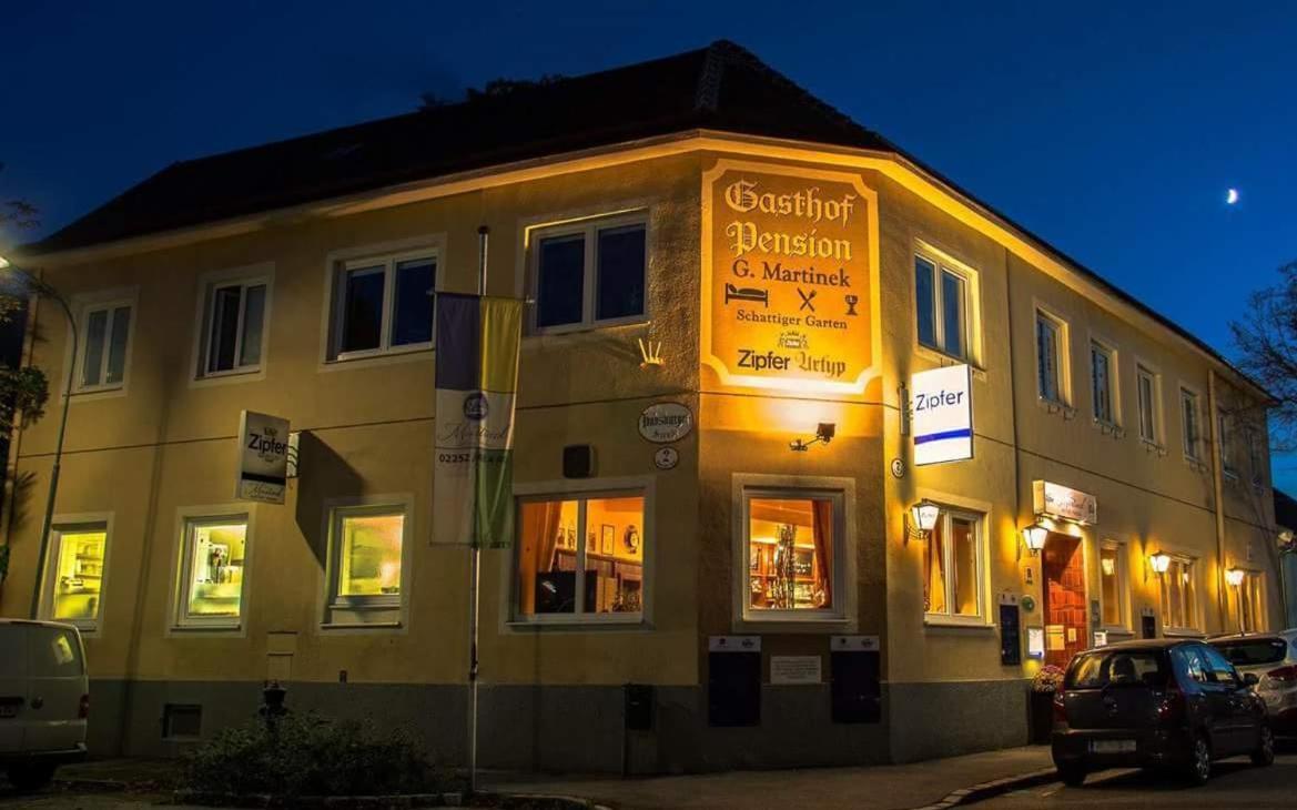 Hotel-Gasthof Martinek Baden Exterior photo