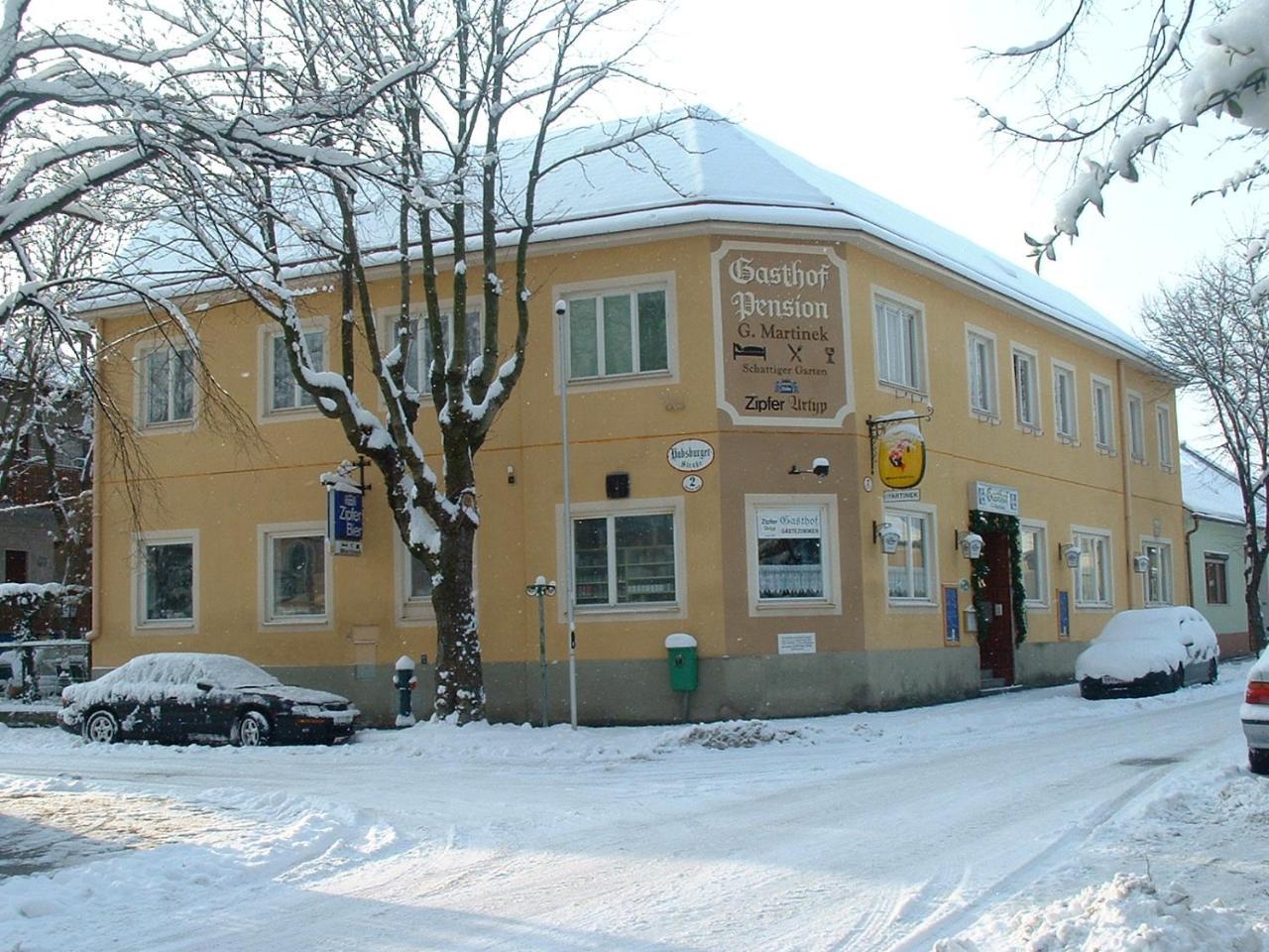 Hotel-Gasthof Martinek Baden Exterior photo