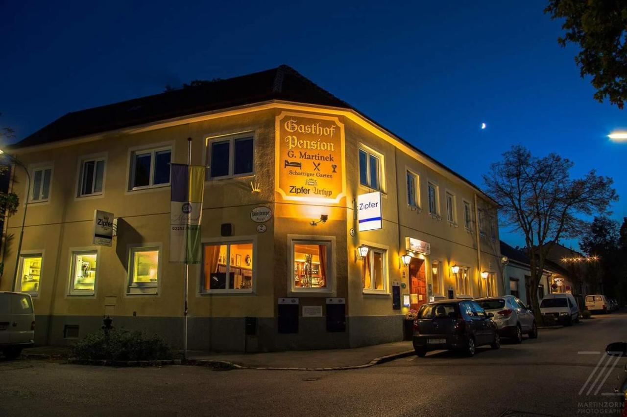 Hotel-Gasthof Martinek Baden Exterior photo